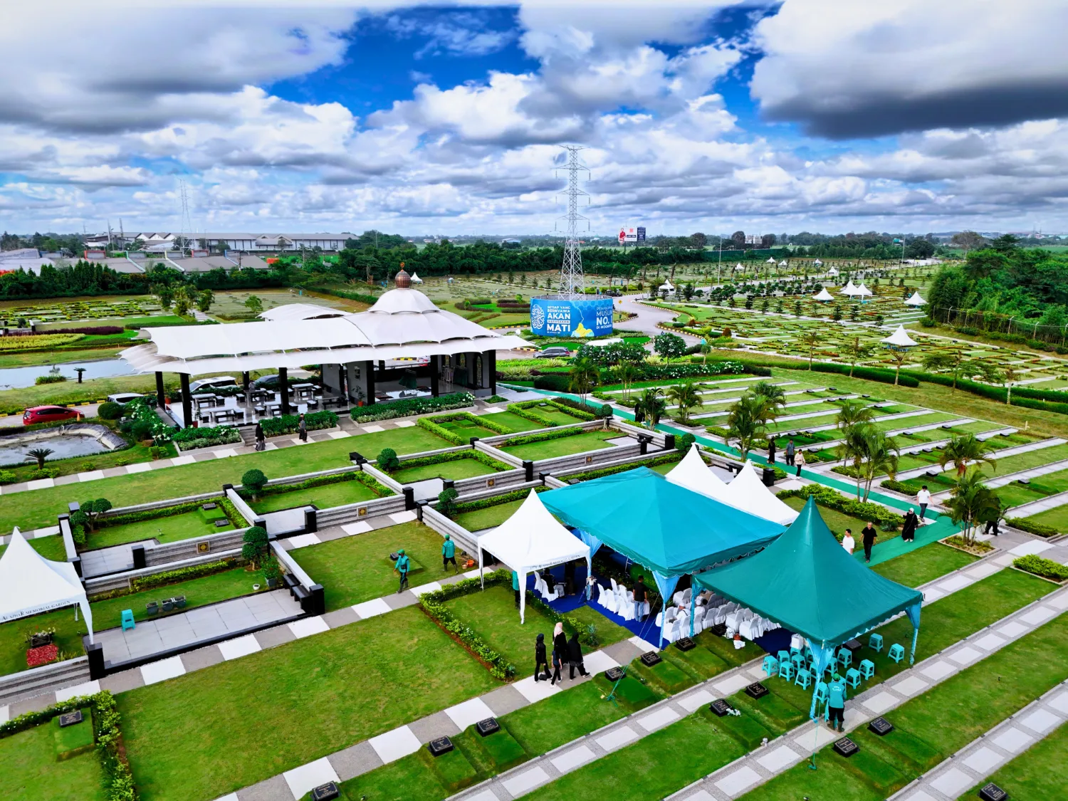 21 1 Al-Azhar Memorial Garden