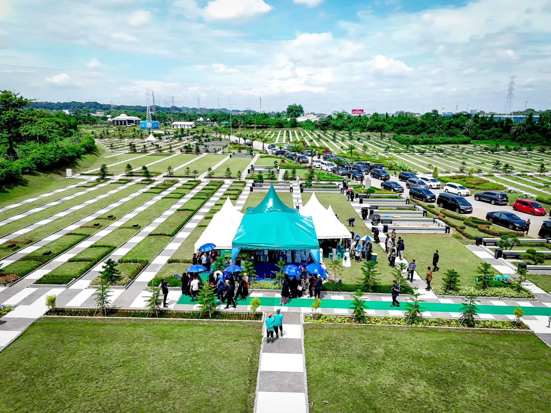 Suasana pemakaman di makam Al Azhar